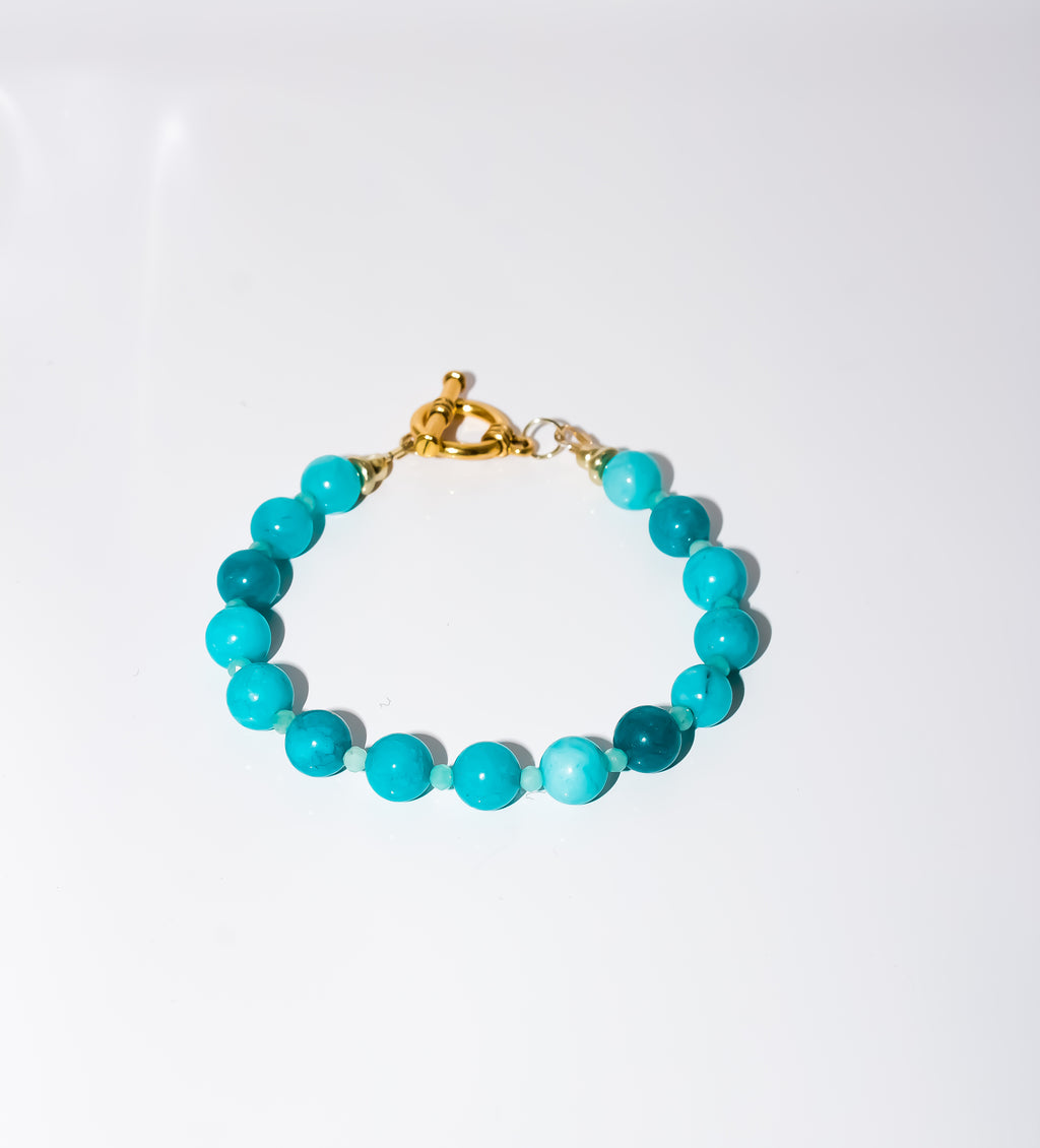 Turquoise Round Beaded Bracelet with Mint Accents