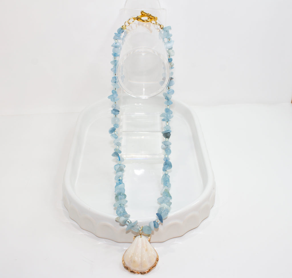 Handcrafted Natural Shell Pendant Necklace